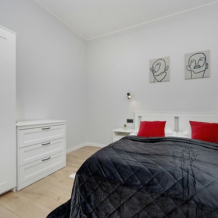 Exclusive Grey And Red Apartment In Warsaw Center By Noclegi Renters Ngoại thất bức ảnh