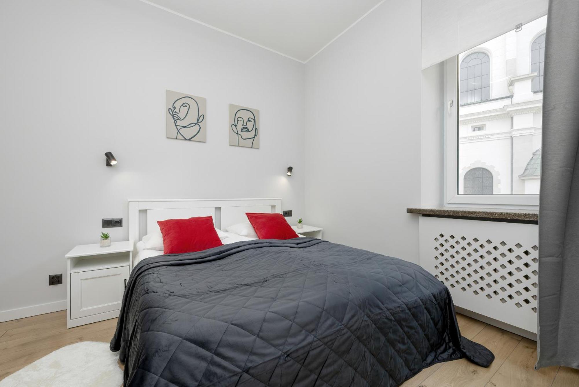 Exclusive Grey And Red Apartment In Warsaw Center By Noclegi Renters Ngoại thất bức ảnh